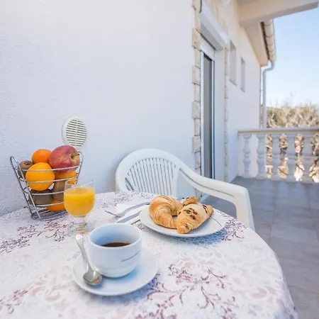 By The Sea - 20750 Apartment *